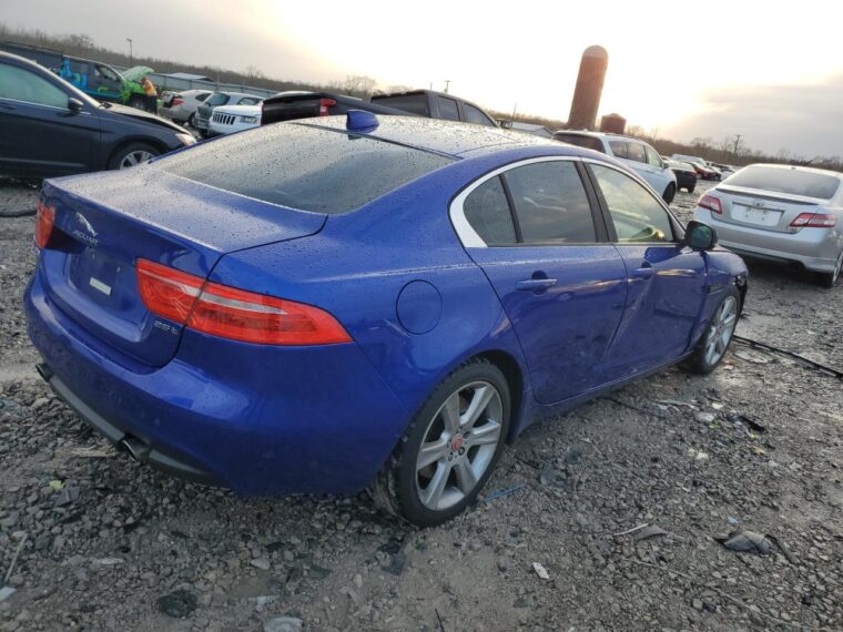 Автомобиль JAGUAR XE PREMIUM 2017 | GrandCar