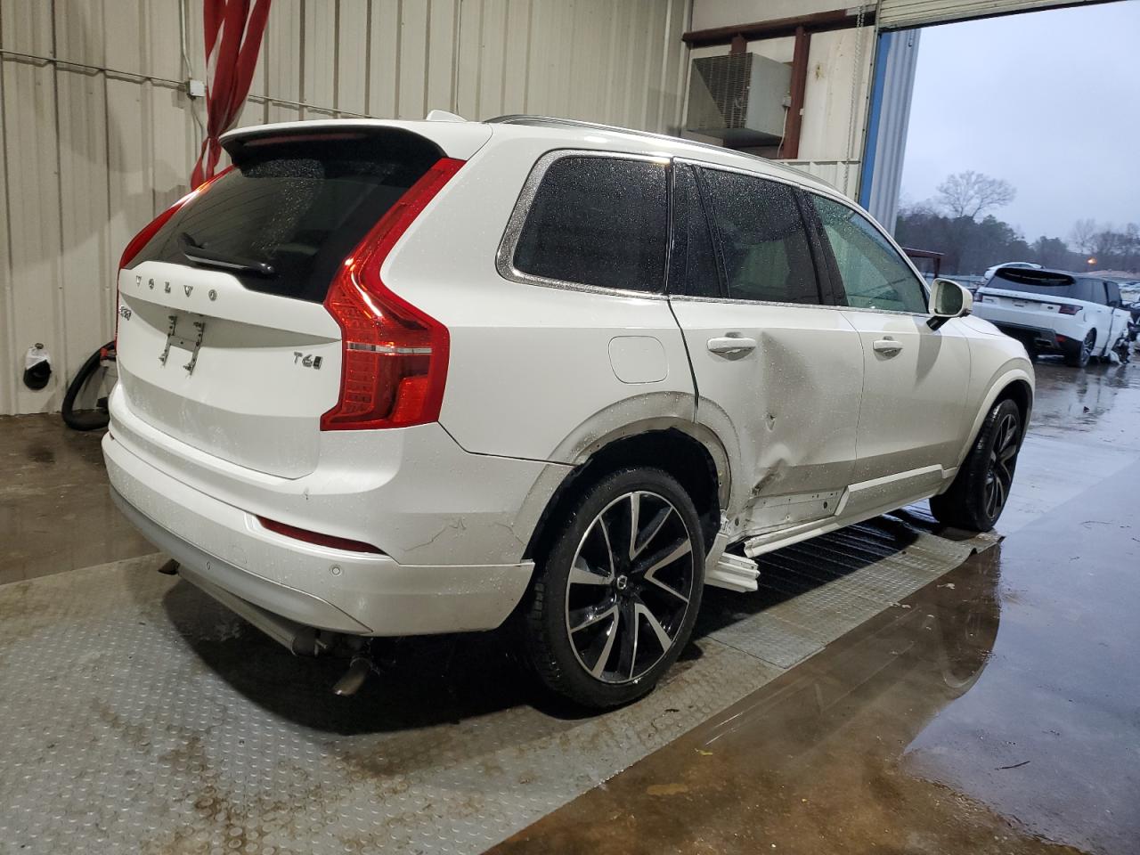 Автомобіль VOLVO XC90 T6 MOMENTUM 2022 | GrandCar Автомобіль VOLVO XC90 T6 MOMENTUM 2022 | GrandCar