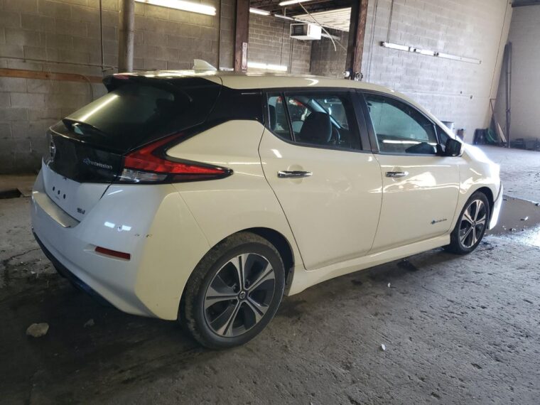 Автомобиль NISSAN LEAF SV 2019 | GrandCar