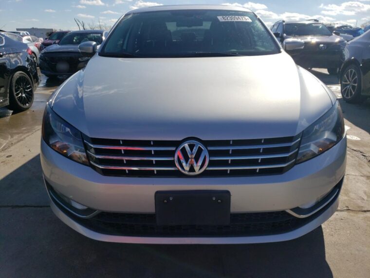 Автомобиль VOLKSWAGEN PASSAT SEL 2015 | GrandCar