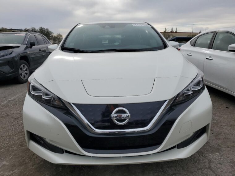 Автомобиль NISSAN LEAF SV 2020 | GrandCar