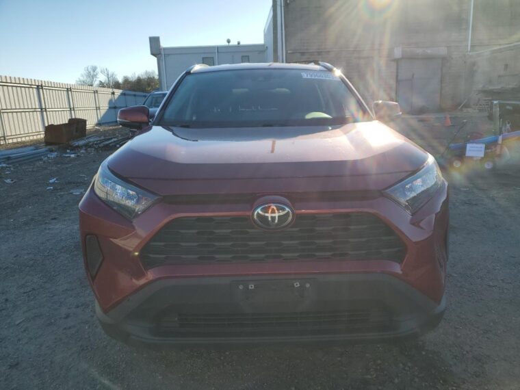 Автомобиль TOYOTA RAV4 LE 2021 | GrandCar