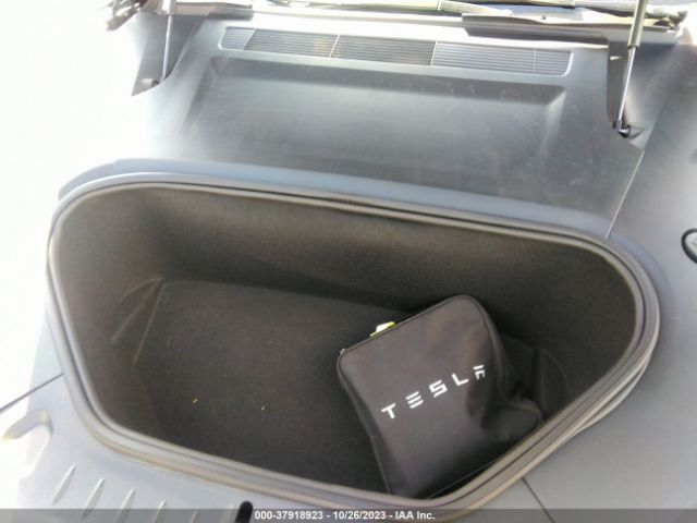 Автомобіль TESLA MODEL S 2022 | GrandCar Автомобіль TESLA MODEL S 2022 | GrandCar