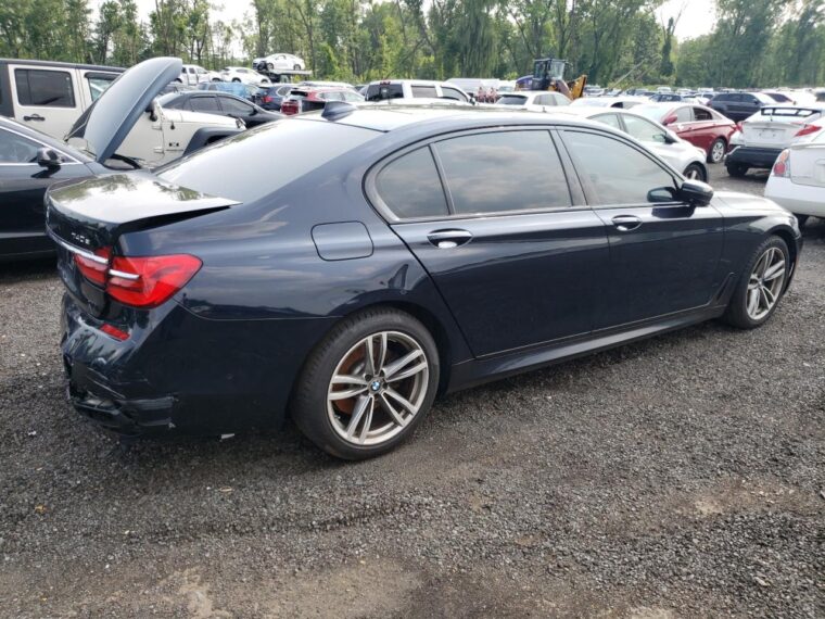 Автомобіль BMW 740 XE 2018 | GrandCar