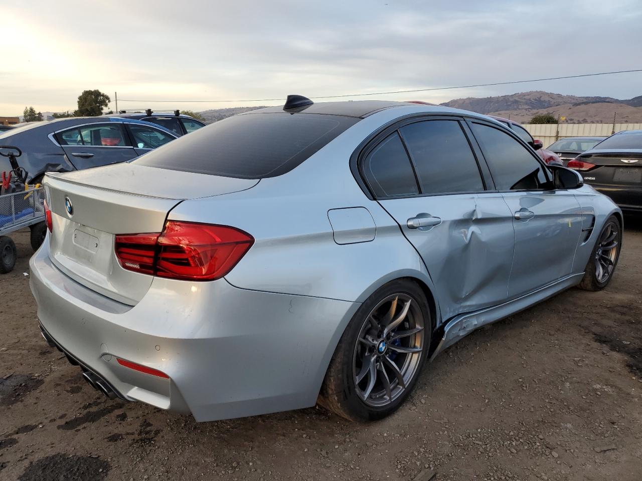 Автомобіль BMW M3 2017 | GrandCar Автомобіль BMW M3 2017 | GrandCar