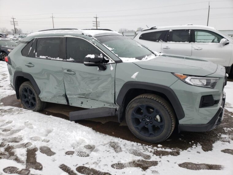 Автомобиль TOYOTA RAV4 ADVENTURE 2020 | GrandCar