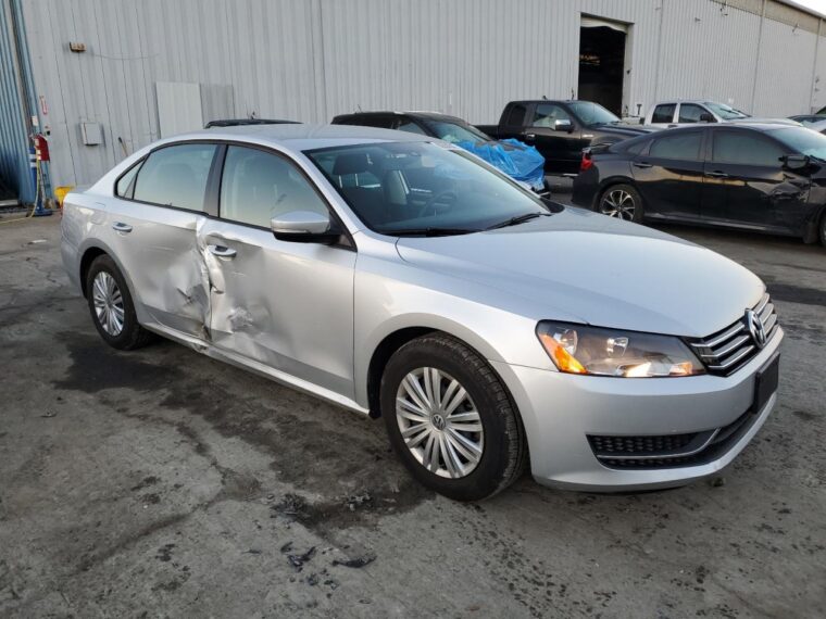 Автомобиль VOLKSWAGEN PASSAT S 2014 | GrandCar