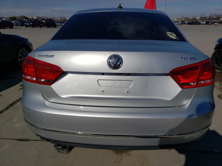 Автомобиль VOLKSWAGEN PASSAT SEL 2015 | GrandCar