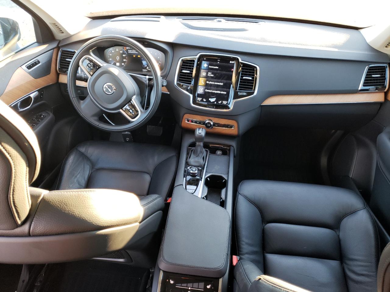 Автомобіль VOLVO XC90 T6 MOMENTUM 2022 | GrandCar Автомобіль VOLVO XC90 T6 MOMENTUM 2022 | GrandCar