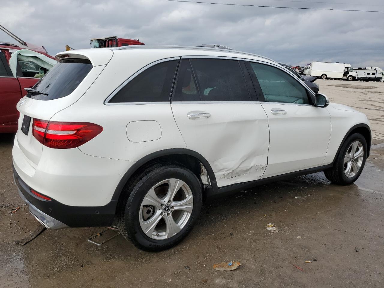 Автомобіль MERCEDES-BENZ GLC 300 2018 | GrandCar Автомобіль MERCEDES-BENZ GLC 300 2018 | GrandCar