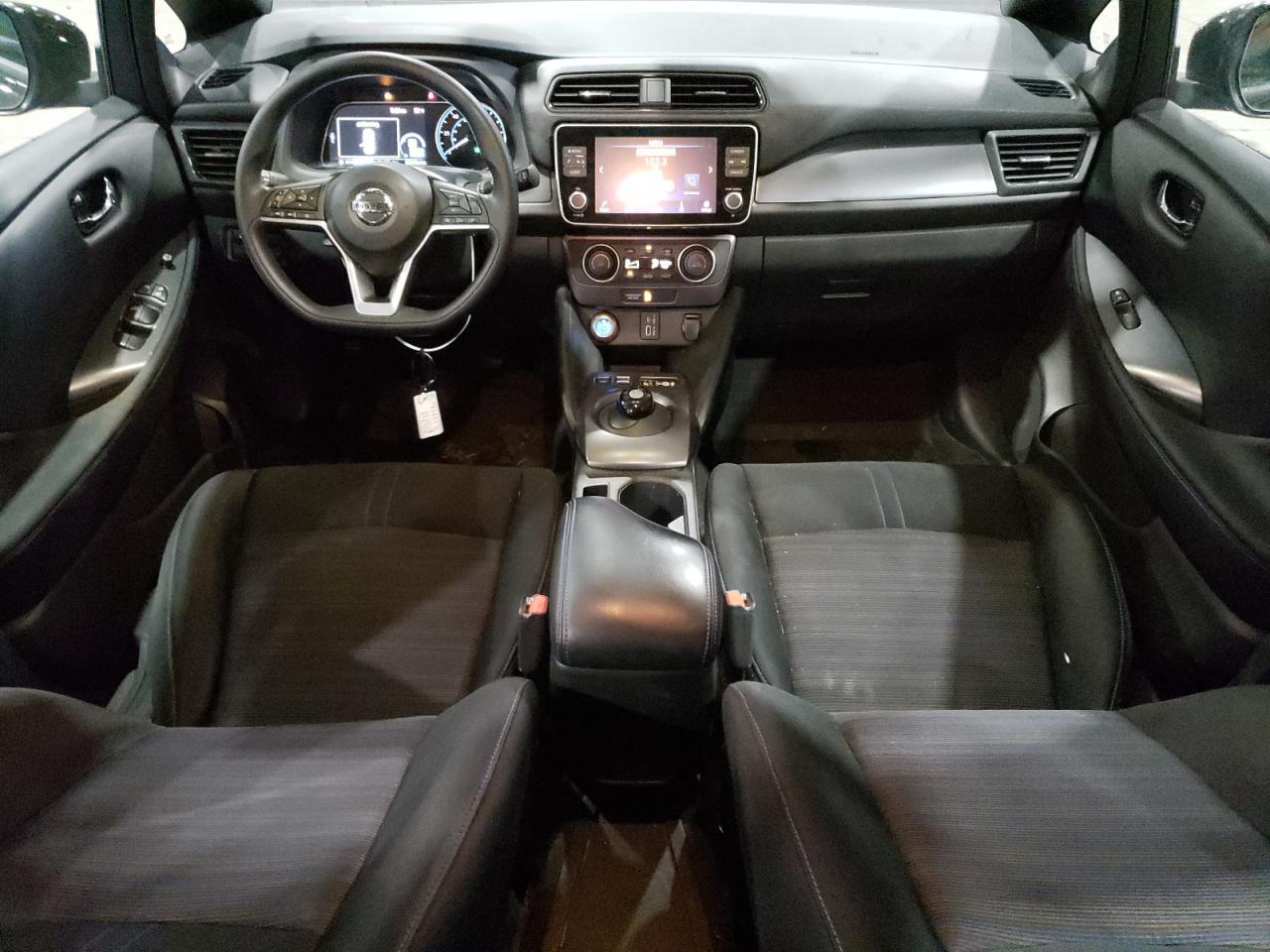 Автомобиль NISSAN LEAF S 2021 | GrandCar Автомобиль NISSAN LEAF S 2021 | GrandCar