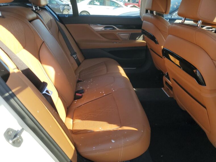 Автомобіль BMW 740 XI 2018 | GrandCar