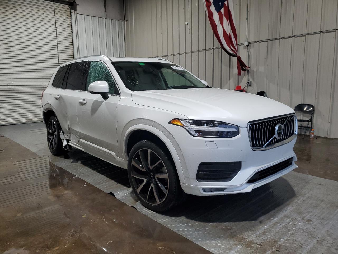 Автомобіль VOLVO XC90 T6 MOMENTUM 2022 | GrandCar Автомобіль VOLVO XC90 T6 MOMENTUM 2022 | GrandCar
