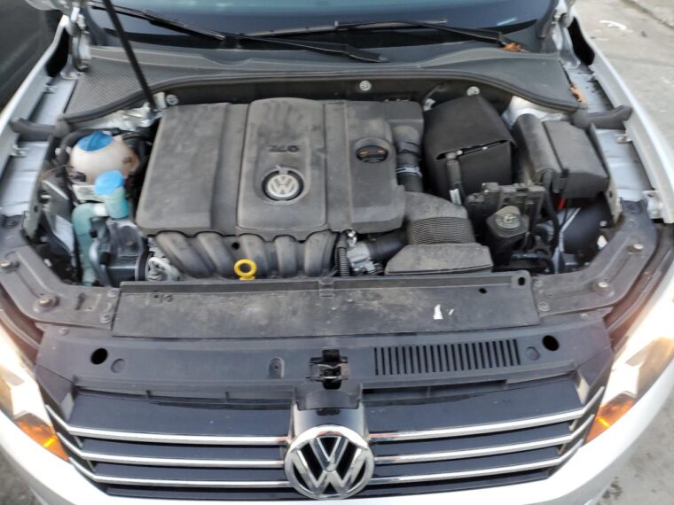 Автомобиль VOLKSWAGEN PASSAT S 2014 | GrandCar