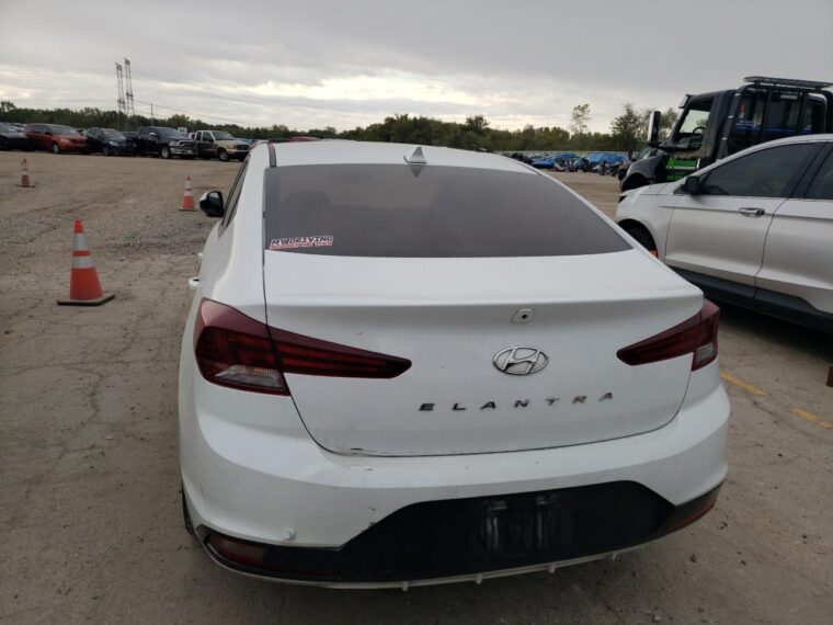 Автомобиль HYUNDAI ELANTRA SEL 2019 | GrandCar