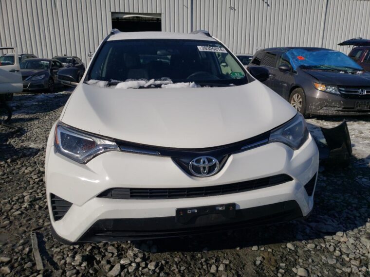 Автомобиль TOYOTA RAV4 LE 2016 | GrandCar