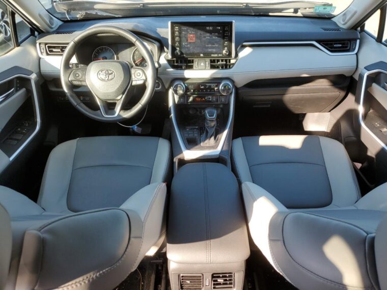 Автомобіль TOYOTA RAV4 XLE PREMIUM 2021 | GrandCar