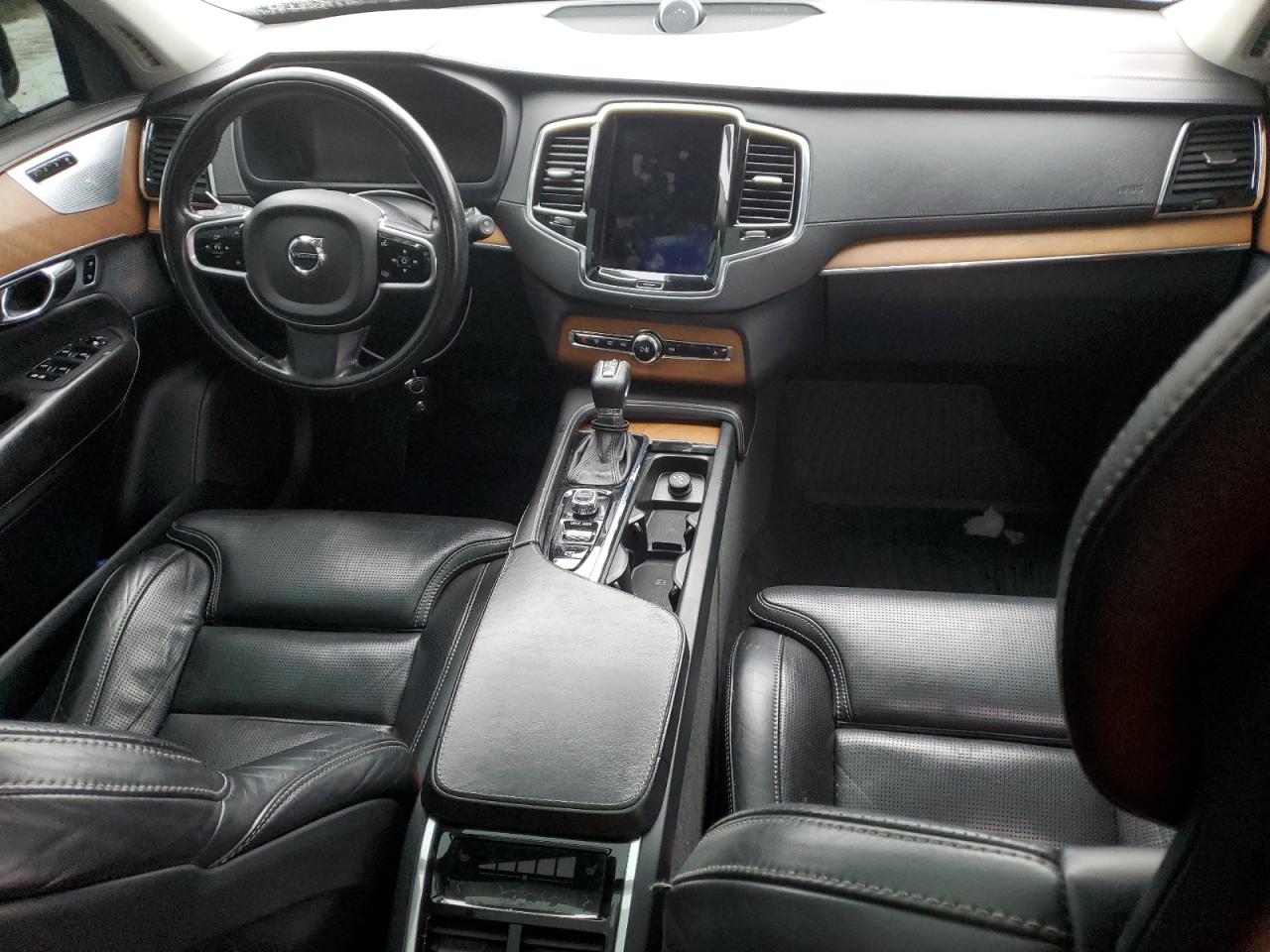 Автомобиль VOLVO XC90 T6 2016 | GrandCar Автомобиль VOLVO XC90 T6 2016 | GrandCar