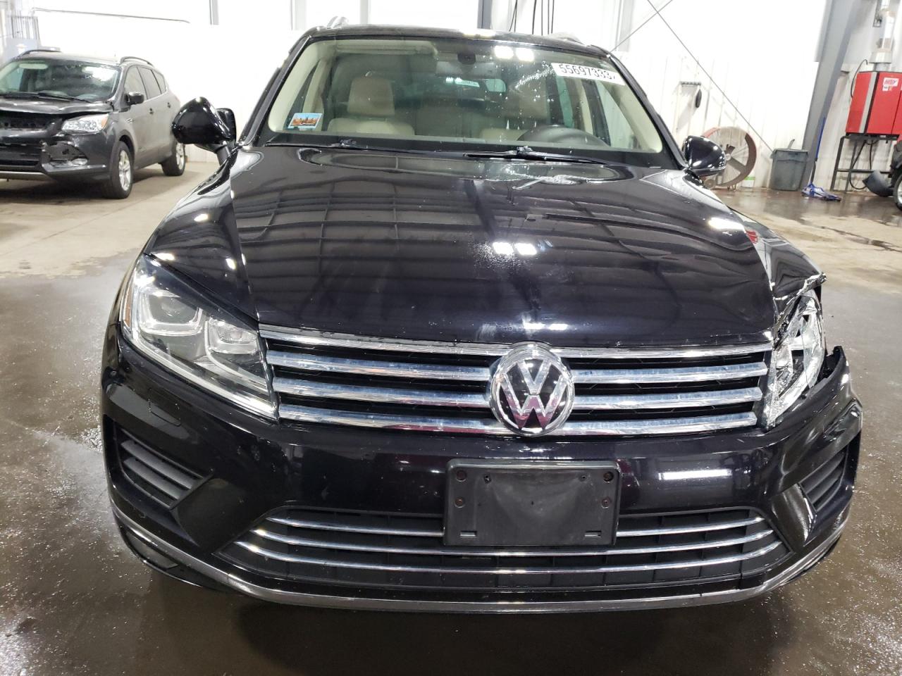Автомобиль VOLKSWAGEN TOUAREG V6 2015 | GrandCar Автомобиль VOLKSWAGEN TOUAREG V6 2015 | GrandCar