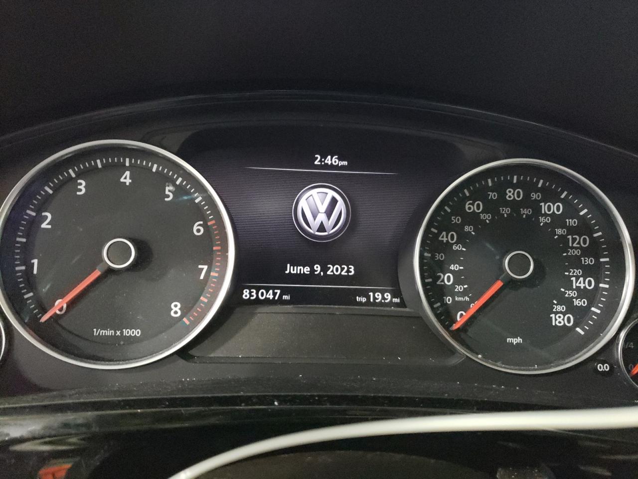 Автомобиль VOLKSWAGEN TOUAREG V6 2015 | GrandCar Автомобиль VOLKSWAGEN TOUAREG V6 2015 | GrandCar