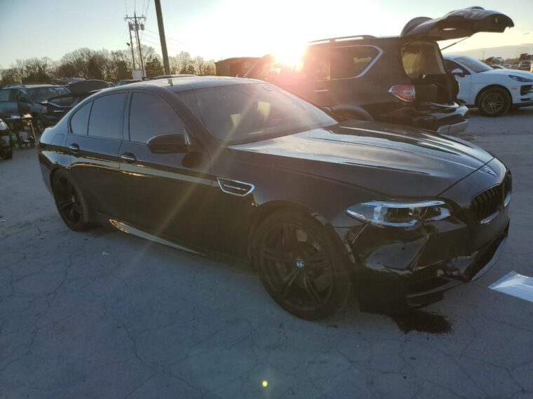 Автомобиль BMW M5 2016 | GrandCar
