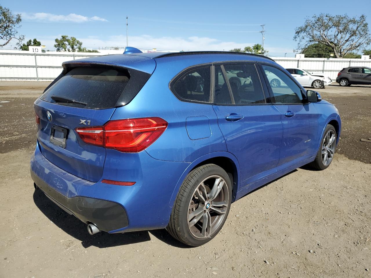 Автомобиль BMW X1 SDRIVE28I 2018 | GrandCar Автомобиль BMW X1 SDRIVE28I 2018 | GrandCar