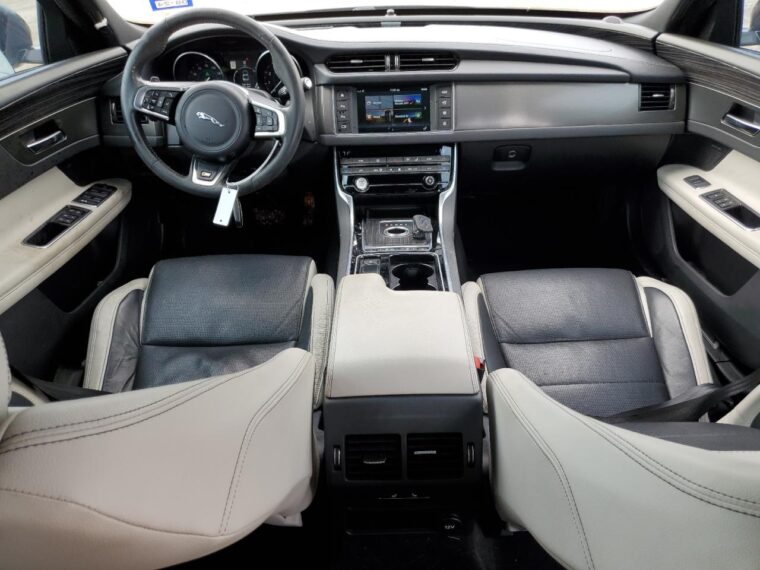 Автомобиль JAGUAR XF S 2016 | GrandCar