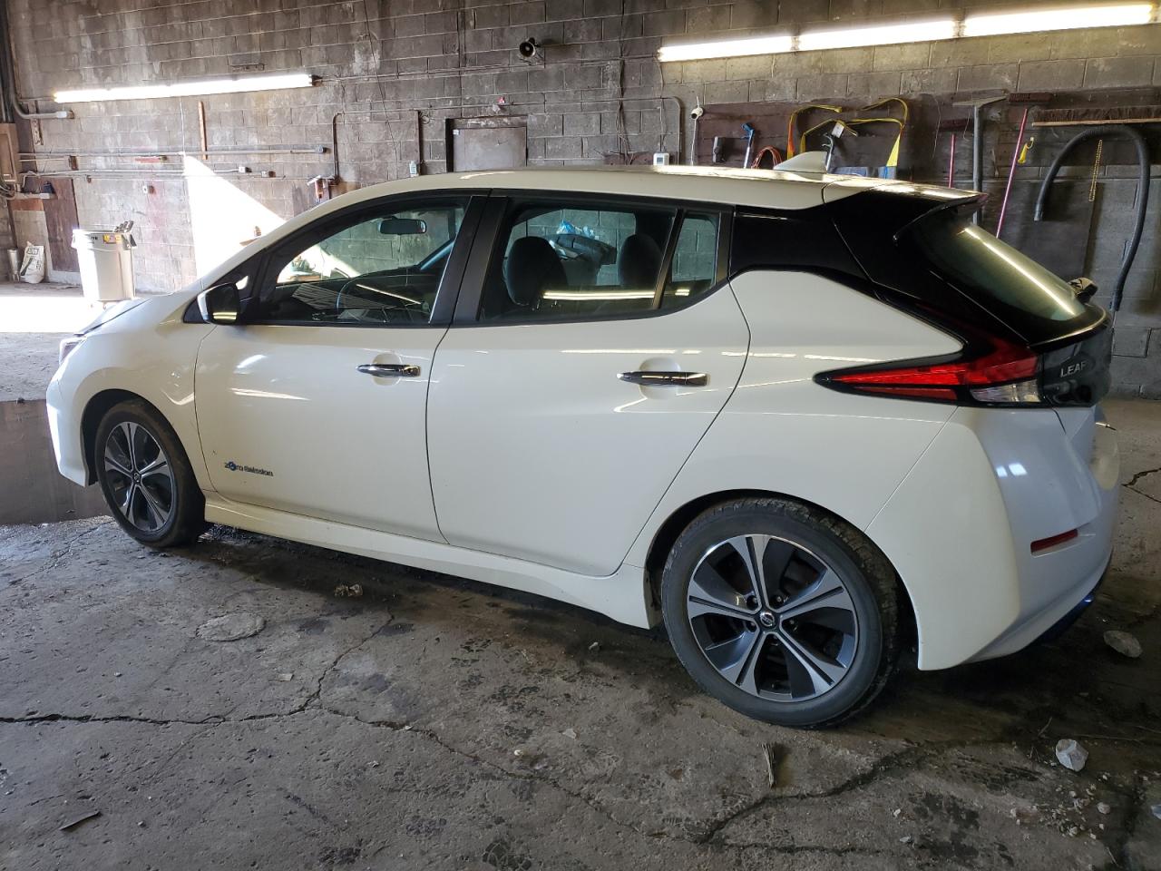 Автомобиль NISSAN LEAF SV 2019 | GrandCar