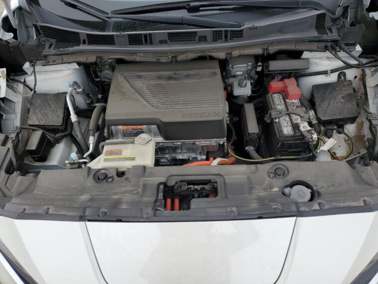 Автомобиль NISSAN LEAF SV 2020 | GrandCar