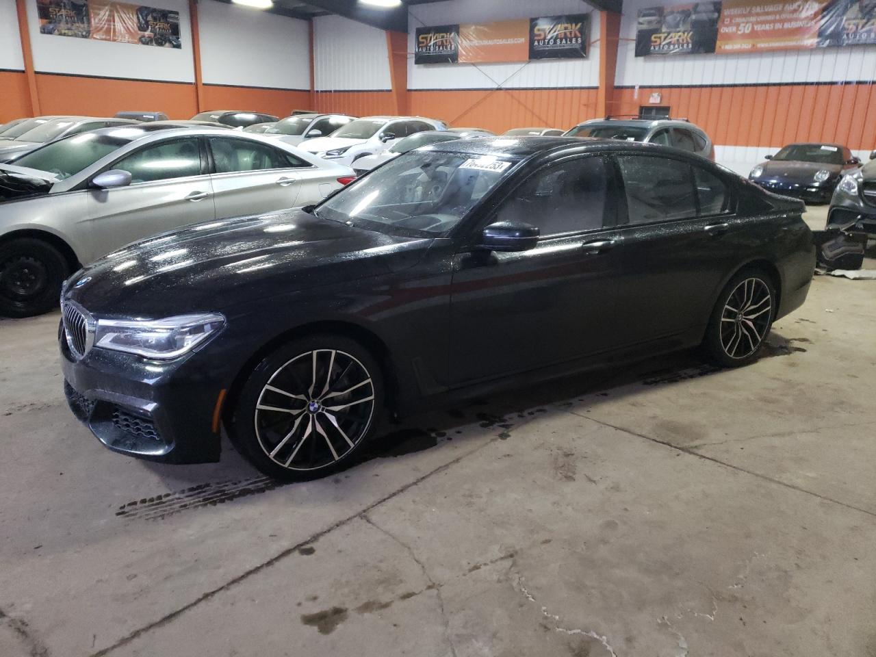 Автомобіль BMW 750 XI 2018 | GrandCar