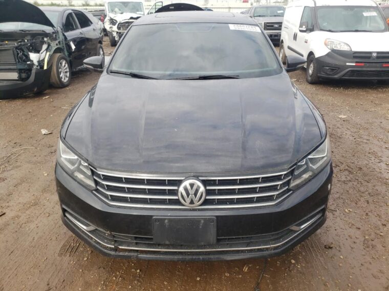 Автомобиль VOLKSWAGEN PASSAT SE 2017 | GrandCar