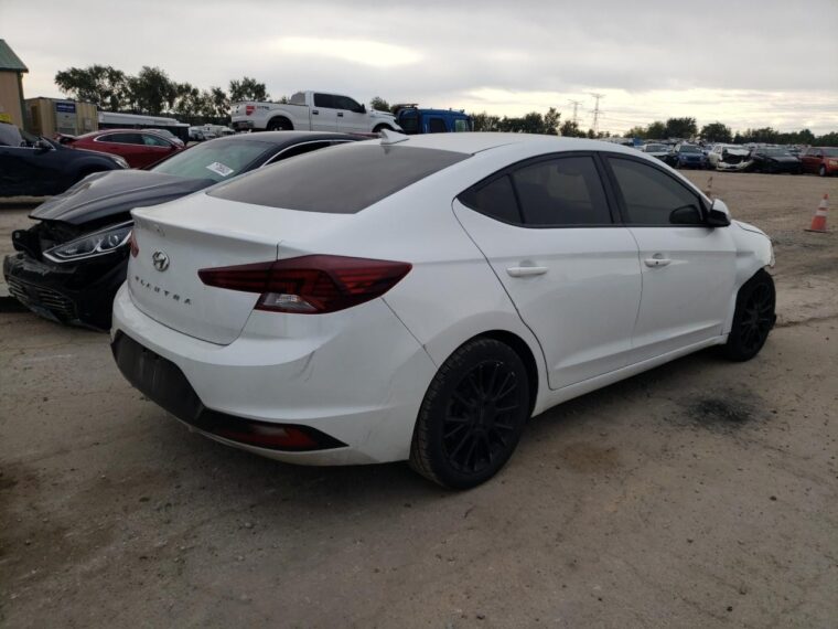 Автомобиль HYUNDAI ELANTRA SEL 2019 | GrandCar