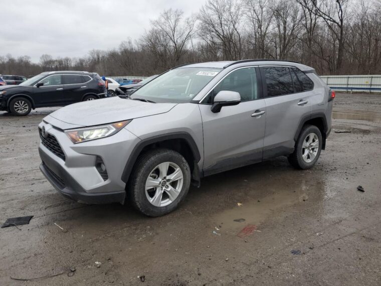 Автомобіль TOYOTA RAV4 XLE 2021 | GrandCar