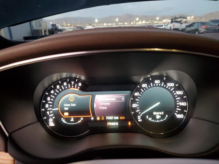 Автомобиль LINCOLN MKC 2015 | GrandCar