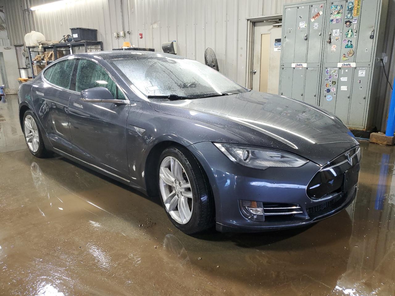 Автомобиль TESLA MODEL S 2016 | GrandCar Автомобиль TESLA MODEL S 2016 | GrandCar