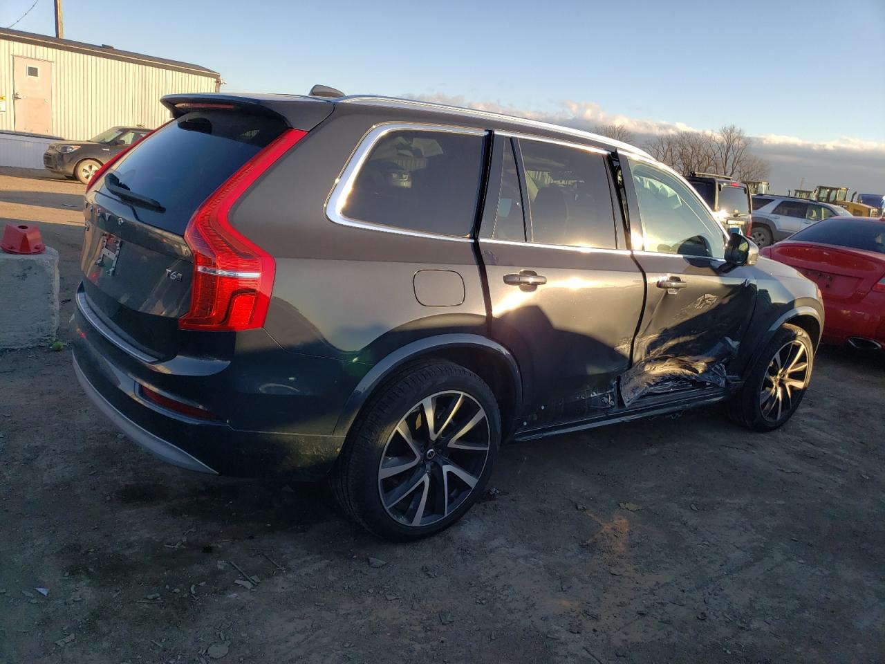 Автомобіль VOLVO XC90 T6 MOMENTUM 2022 | GrandCar Автомобіль VOLVO XC90 T6 MOMENTUM 2022 | GrandCar