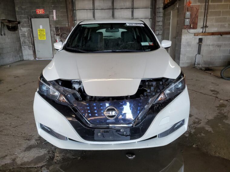 Автомобиль NISSAN LEAF SV 2019 | GrandCar