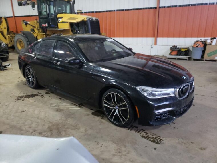 Автомобіль BMW 750 XI 2018 | GrandCar