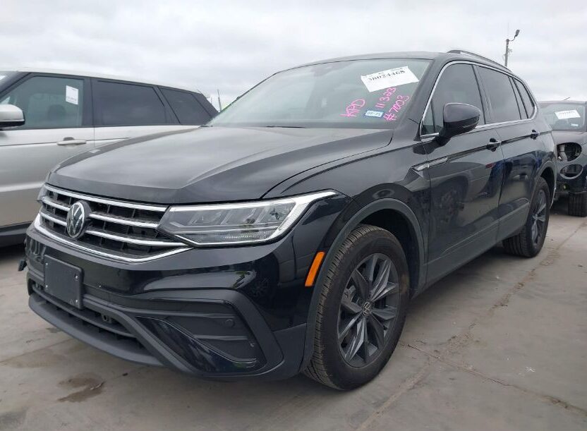 Автомобиль VOLKSWAGEN TIGUAN 2.0T SE 2023 | GrandCar