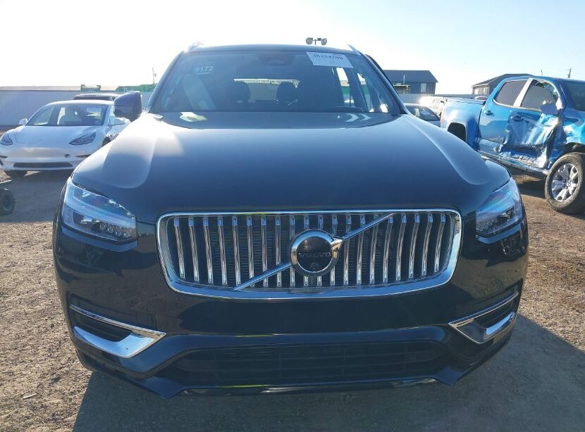 Автомобиль VOLVO XC90 B6 ULTIMATE 2024 | GrandCar Автомобиль VOLVO XC90 B6 ULTIMATE 2024 | GrandCar