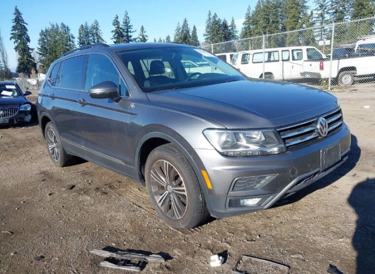 Автомобиль VOLKSWAGEN TIGUAN 2.0T SE 2018 | GrandCar