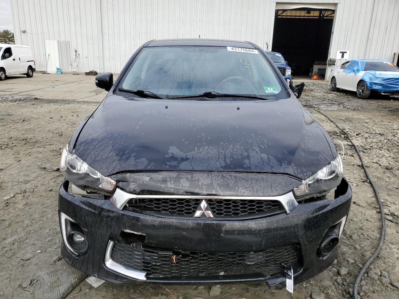 Автомобіль MITSUBISHI LANCER ES 2016 | GrandCar Автомобіль MITSUBISHI LANCER ES 2016 | GrandCar