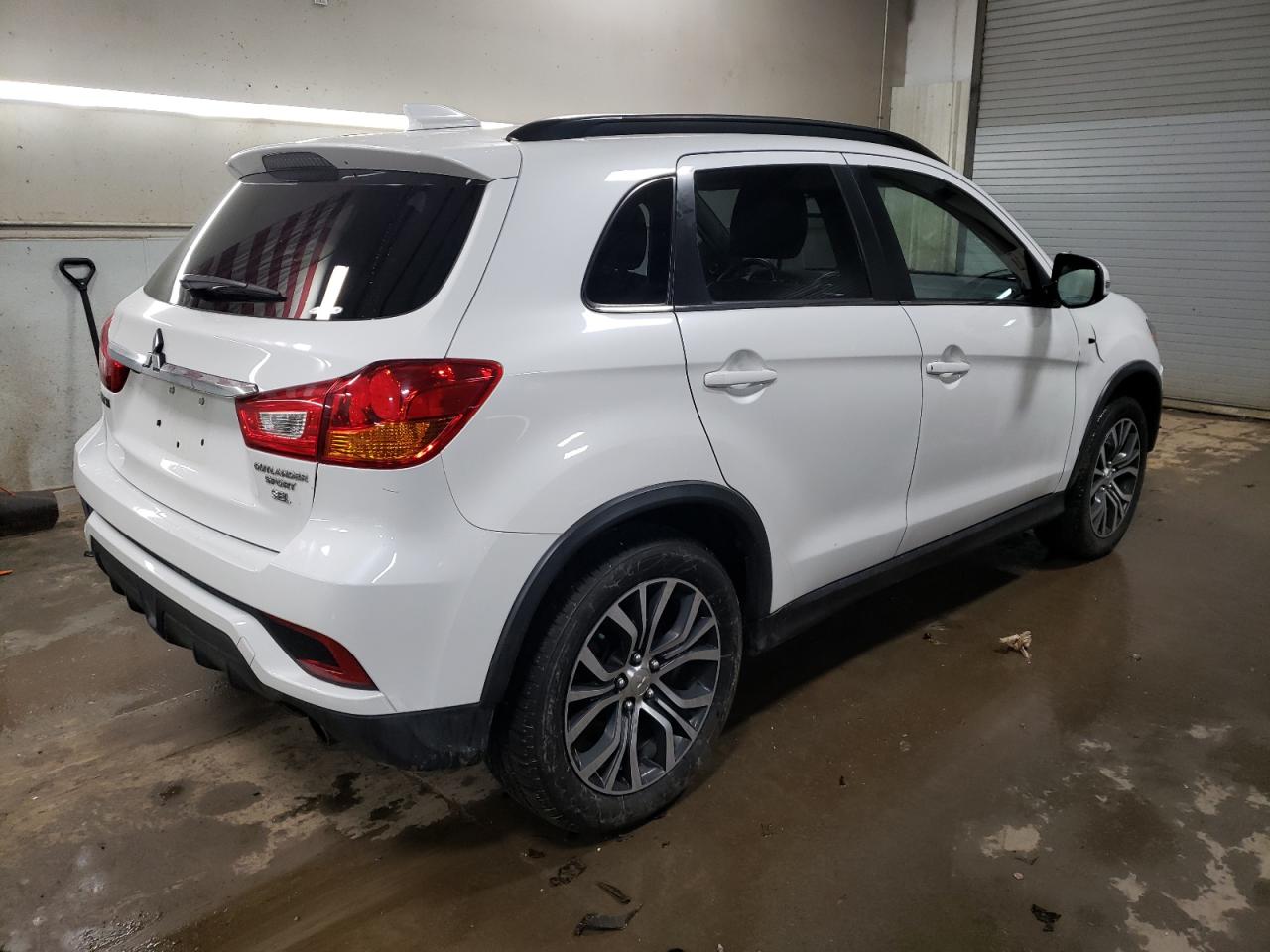 Автомобіль MITSUBISHI OUTLANDER SPORT SEL 2018 | GrandCar Автомобіль MITSUBISHI OUTLANDER SPORT SEL 2018 | GrandCar