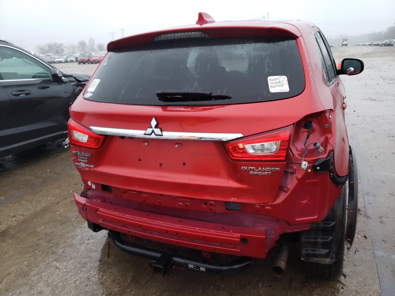 Автомобиль MITSUBISHI OUTLANDER SPORT ES 2018 | GrandCar Автомобиль MITSUBISHI OUTLANDER SPORT ES 2018 | GrandCar