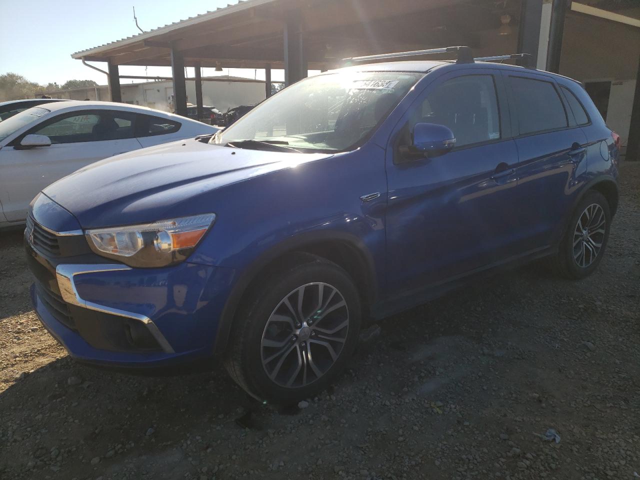 Автомобиль MITSUBISHI OUTLANDER SPORT ES 2016 | GrandCar