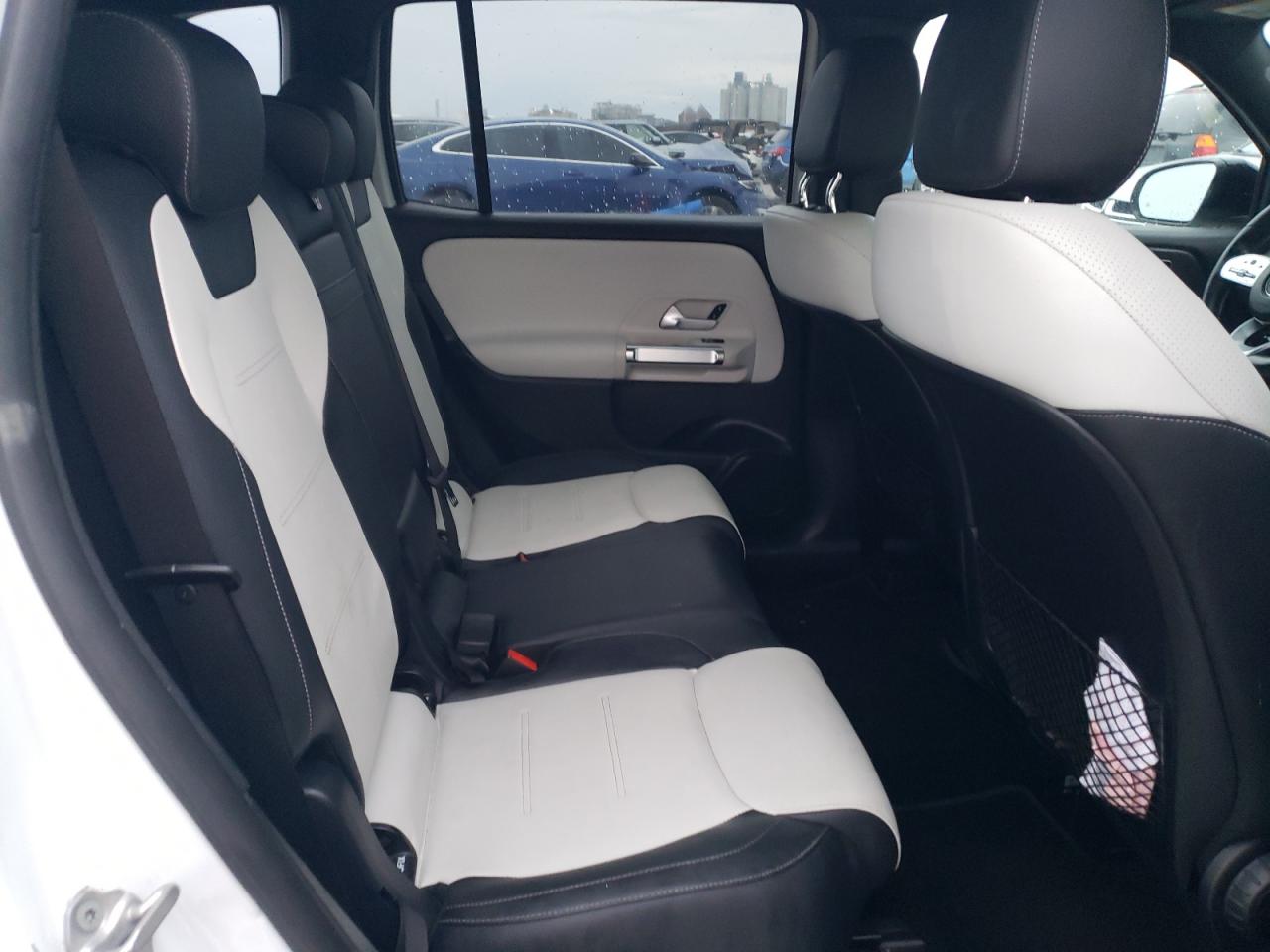 Автомобиль MERCEDES-BENZ GLB 250 2022 | GrandCar Автомобиль MERCEDES-BENZ GLB 250 2022 | GrandCar
