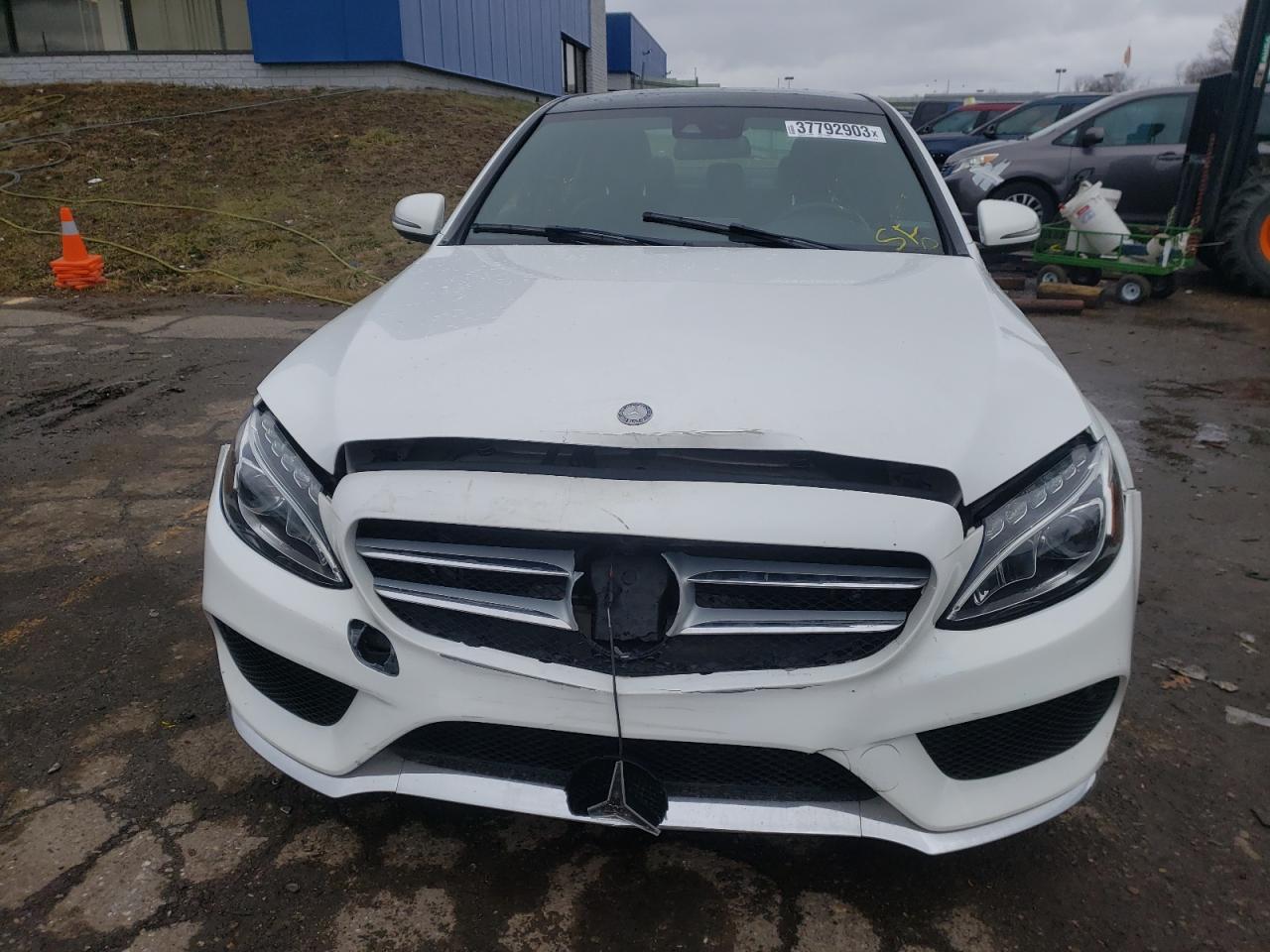 Автомобіль MERCEDES-BENZ C 300 4MATIC 2016 | GrandCar Автомобіль MERCEDES-BENZ C 300 4MATIC 2016 | GrandCar