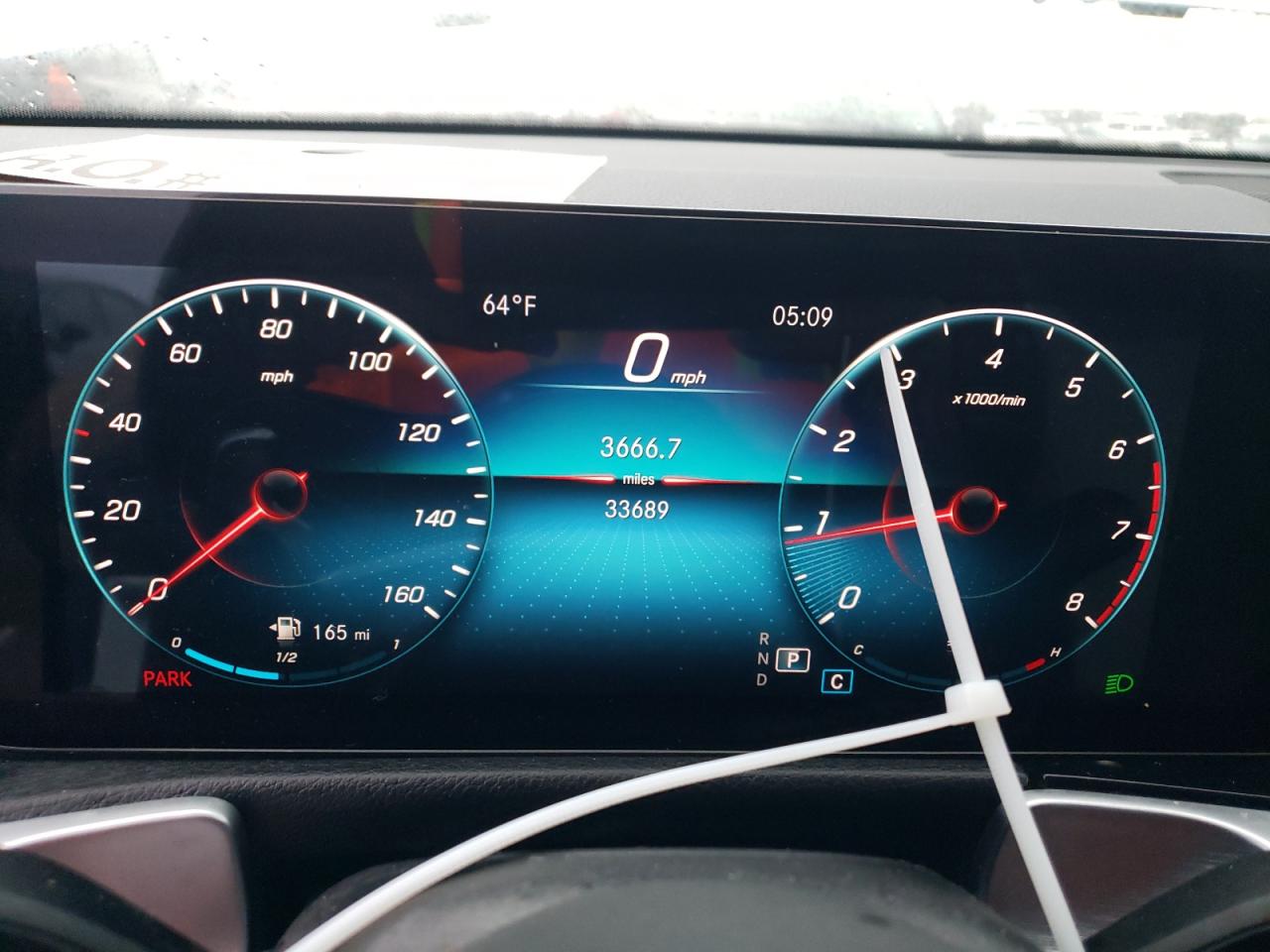 Автомобиль MERCEDES-BENZ GLB 250 2022 | GrandCar Автомобиль MERCEDES-BENZ GLB 250 2022 | GrandCar