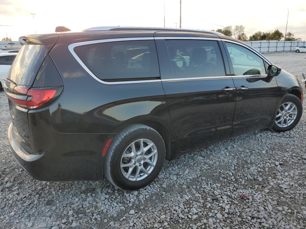 Автомобиль CHRYSLER PACIFICA TOURING L 2021 | GrandCar Автомобиль CHRYSLER PACIFICA TOURING L 2021 | GrandCar