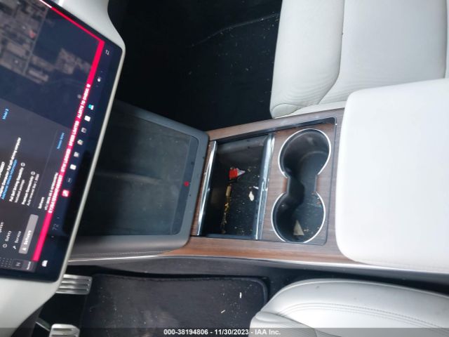 Автомобіль TESLA MODEL S 2022 | GrandCar Автомобіль TESLA MODEL S 2022 | GrandCar